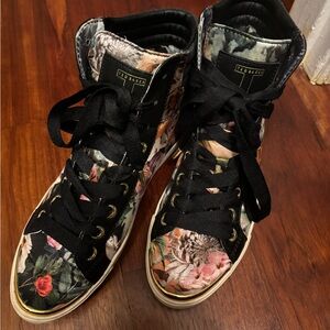 Ted Baker Women's Floral High-Top Sneakers - Black and Pink